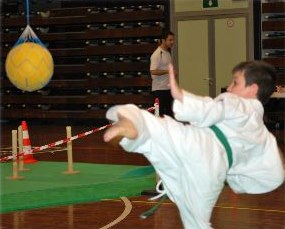 Atleta nella prova del palloncino