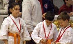 Bimbi alla premiazione